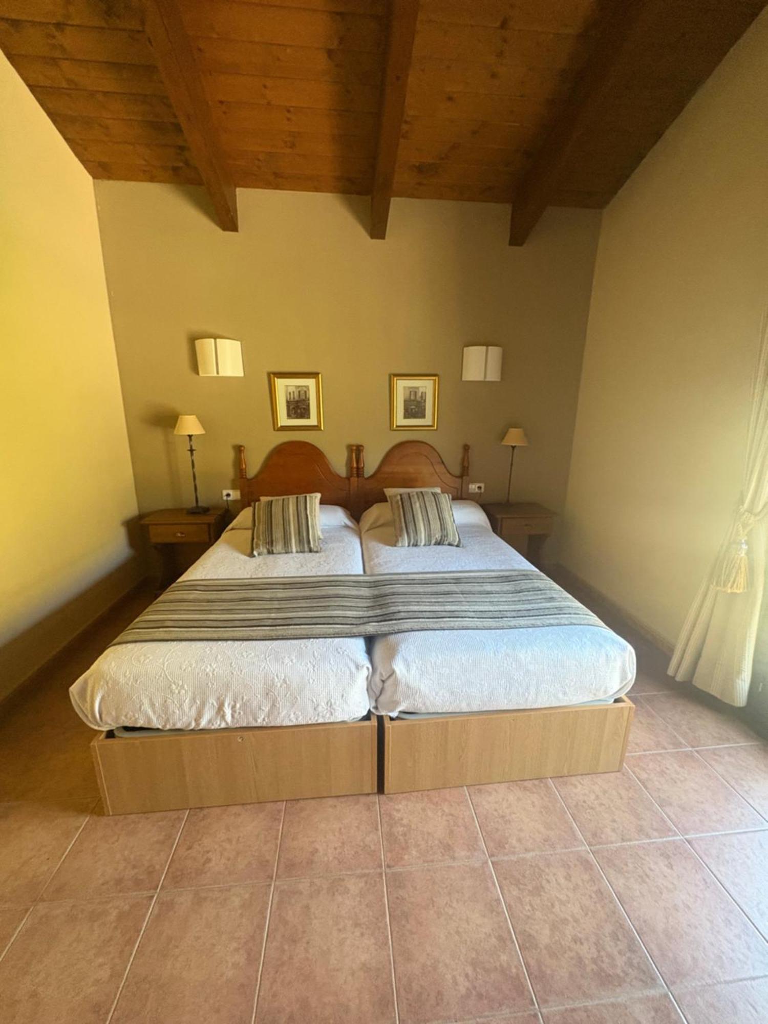 Hotel Guara Inluka Las Almunias Phòng bức ảnh
