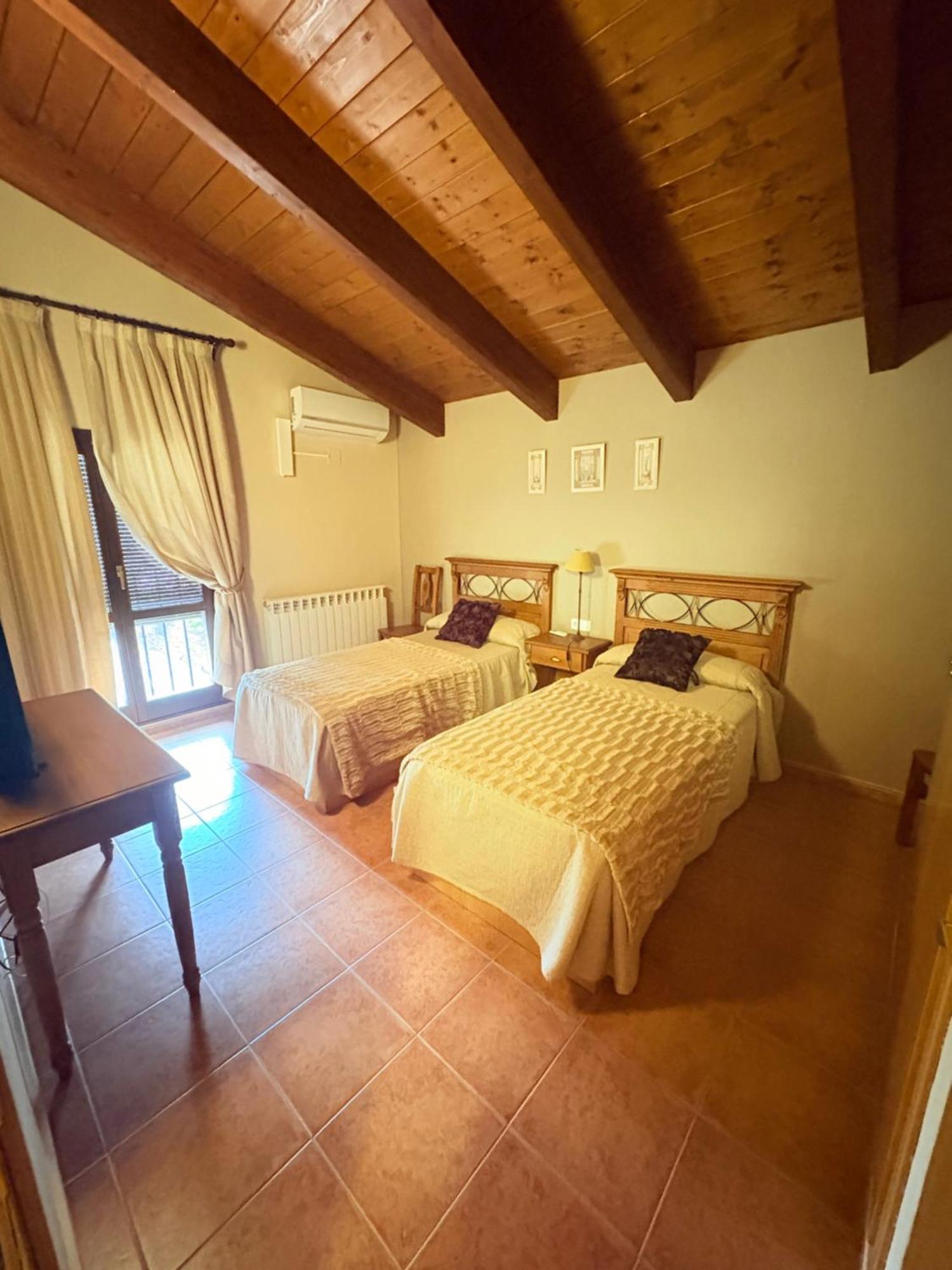 Hotel Guara Inluka Las Almunias Phòng bức ảnh
