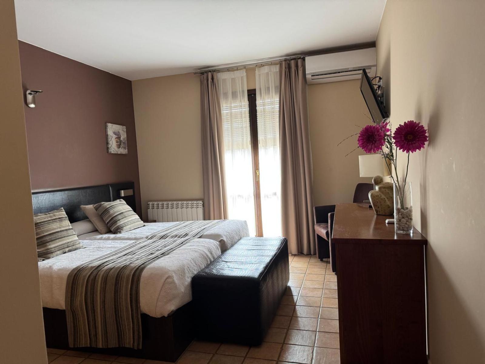 Hotel Guara Inluka Las Almunias Phòng bức ảnh