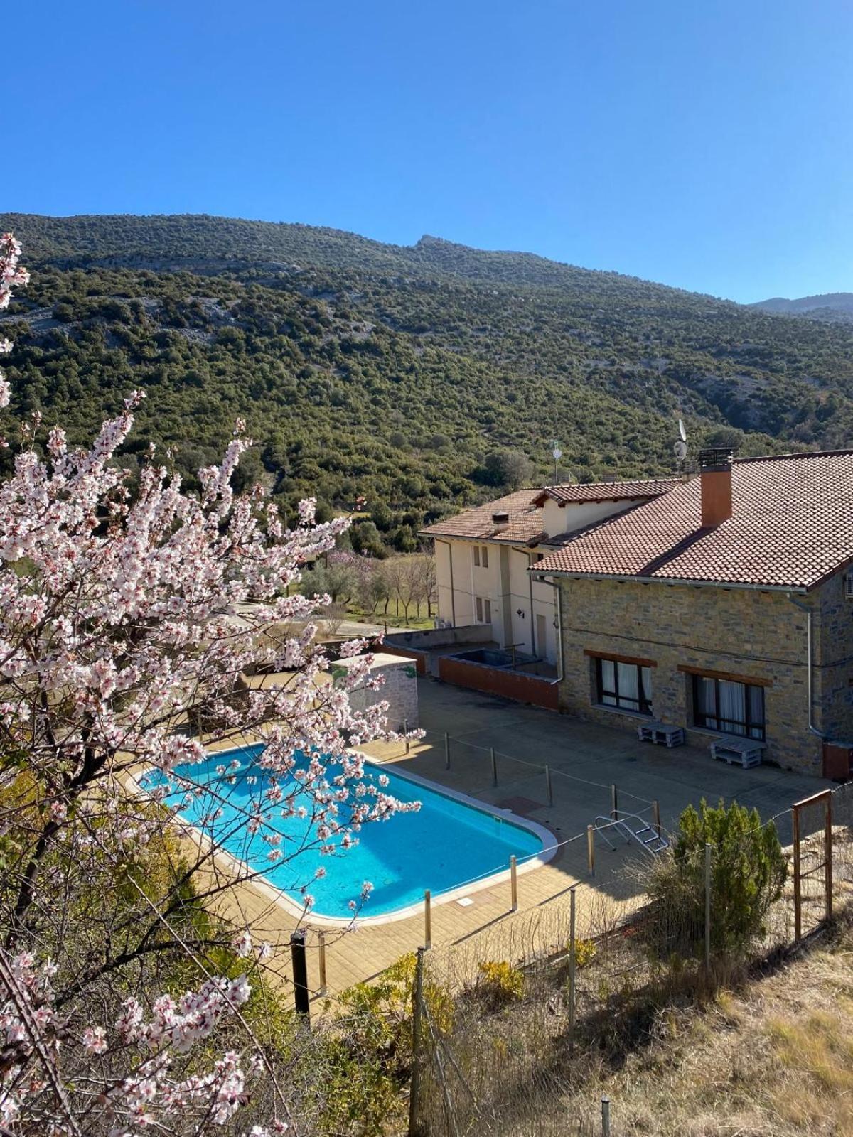 Hotel Guara Inluka Las Almunias Ngoại thất bức ảnh